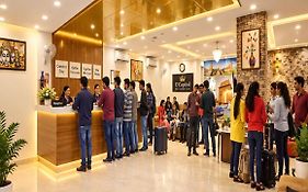 Hotel Grand Suites By D'Capitol - Near Igi Airport